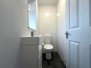 Cloakroom- click for photo gallery